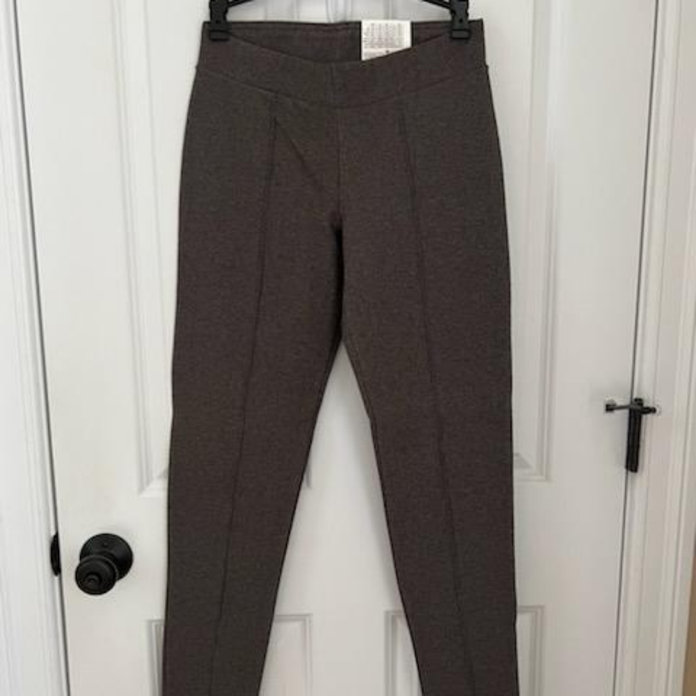 NWT!! HUE Stretch Leggings